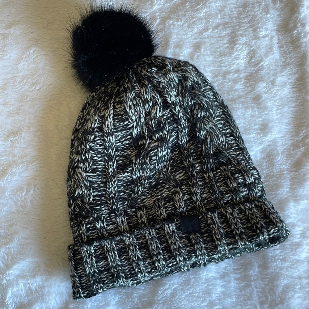 Knitted hat - Picture 5 of 8
